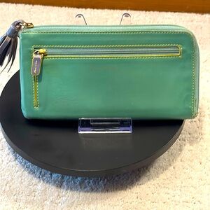GHERARDINI CONTINENTAL LONG WALLET IN GREEN LEATHER EUC